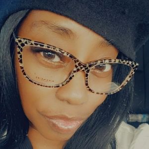 Meet your Posher, Just.gwendolyn